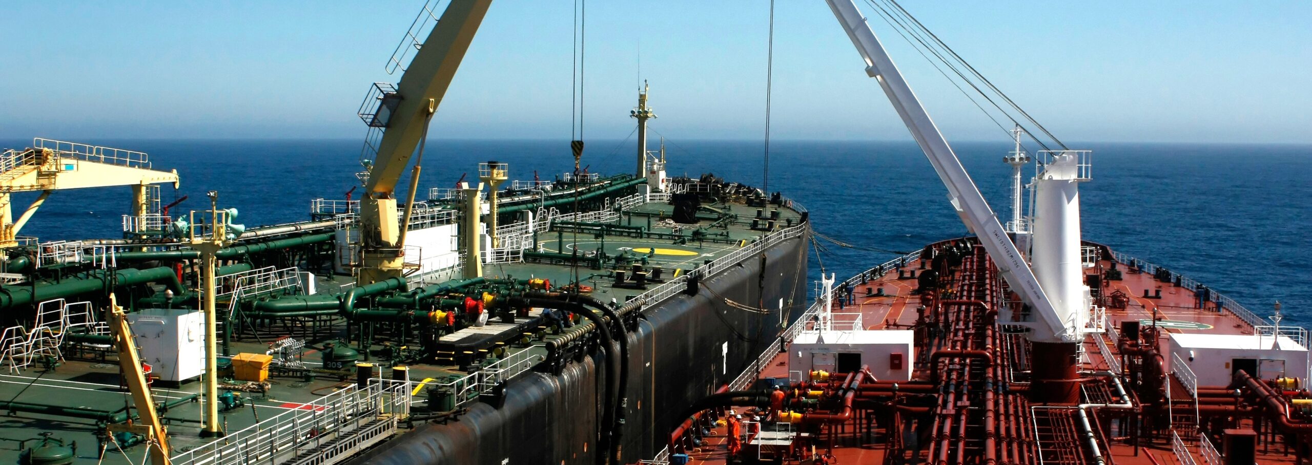 Why are tanker rates still elevated as exports through the Strait of Hormuz recover to pre-war levels?